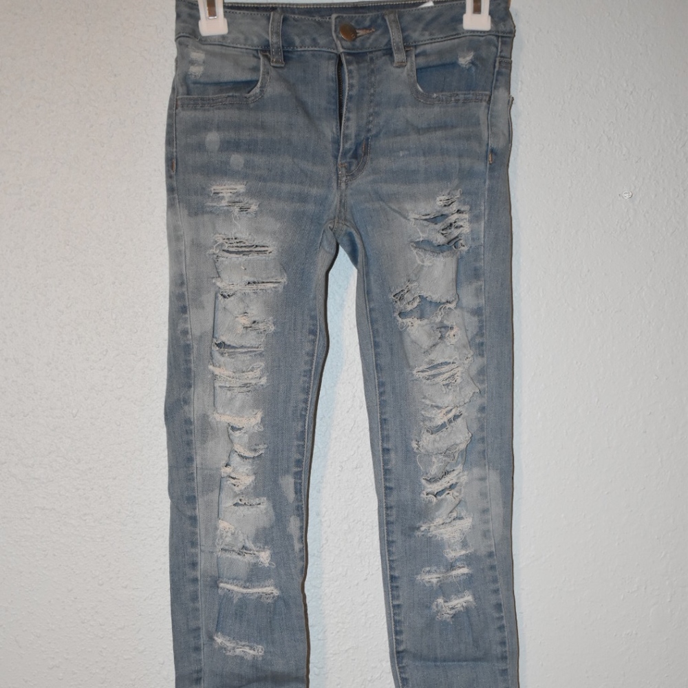Light Wash Ripped Skinny Jeans